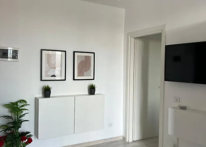 Modern - Strategic Position For Duomo, Linate And Station In 20 Minutes Daire Milano